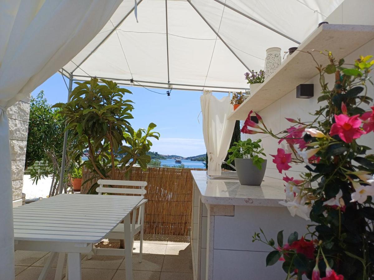 Apartments Grbin (Adults Only) Λομπάρδα Εξωτερικό φωτογραφία