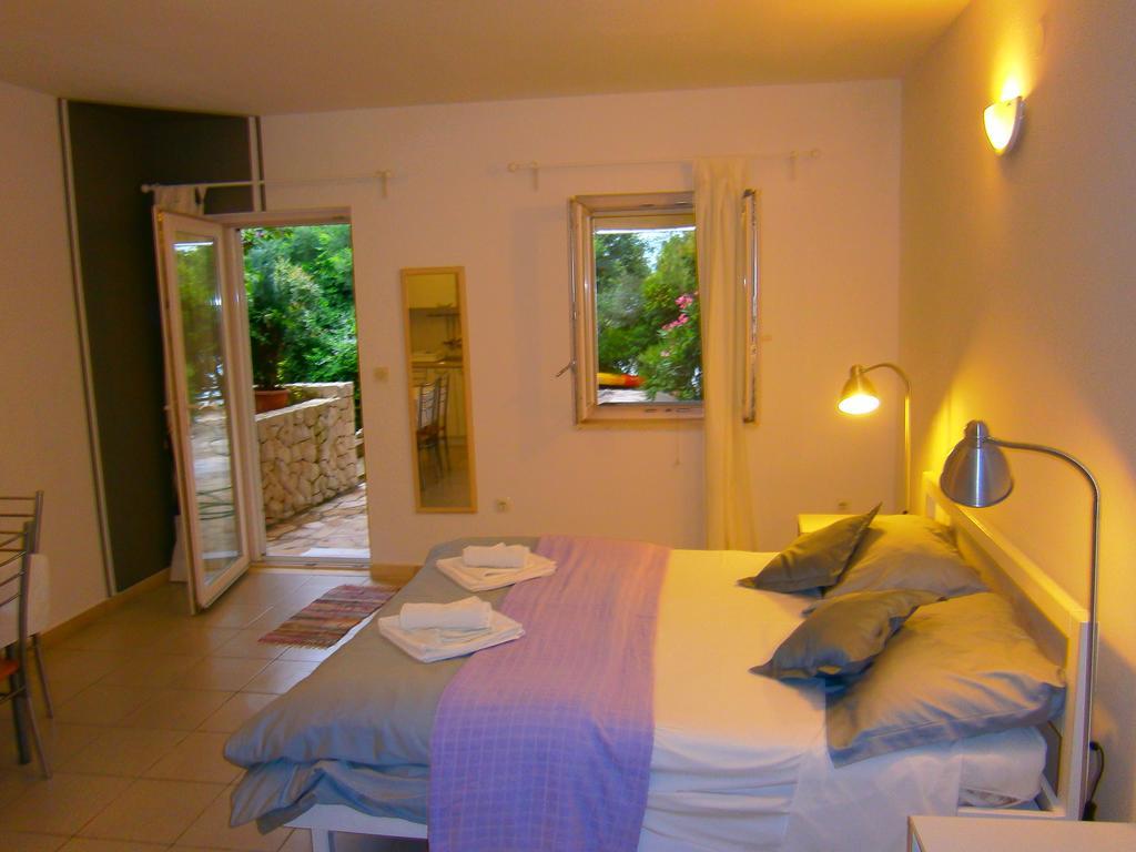 Apartments Grbin (Adults Only) Λομπάρδα Εξωτερικό φωτογραφία