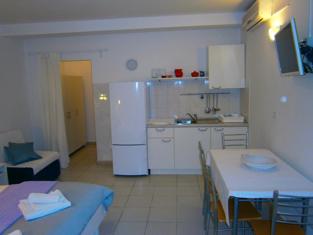 Apartments Grbin (Adults Only) Λομπάρδα Εξωτερικό φωτογραφία